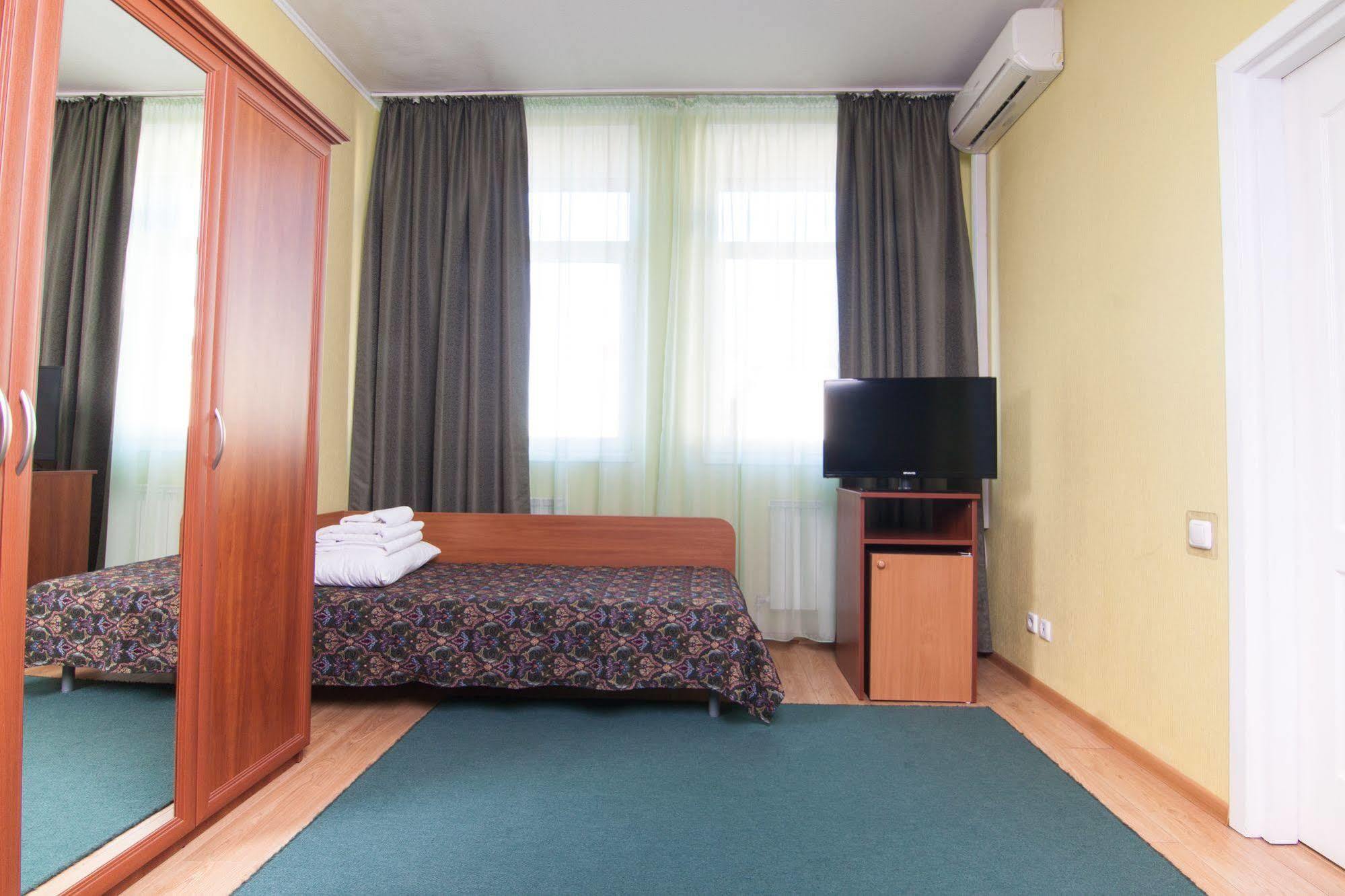 Mini-hotel on Elektrotechnichnaya Street 18 Kiew Exterior foto